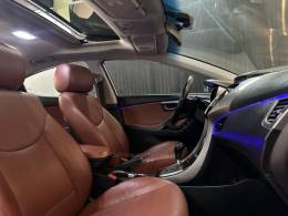 HYUNDAI - ELANTRA - 2013/2014 - Prata - R$ 71.900,00