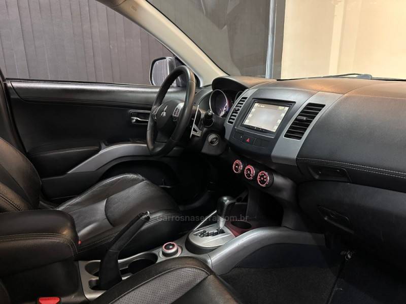 MITSUBISHI - OUTLANDER - 2011/2012 - Cinza - R$ 65.900,00