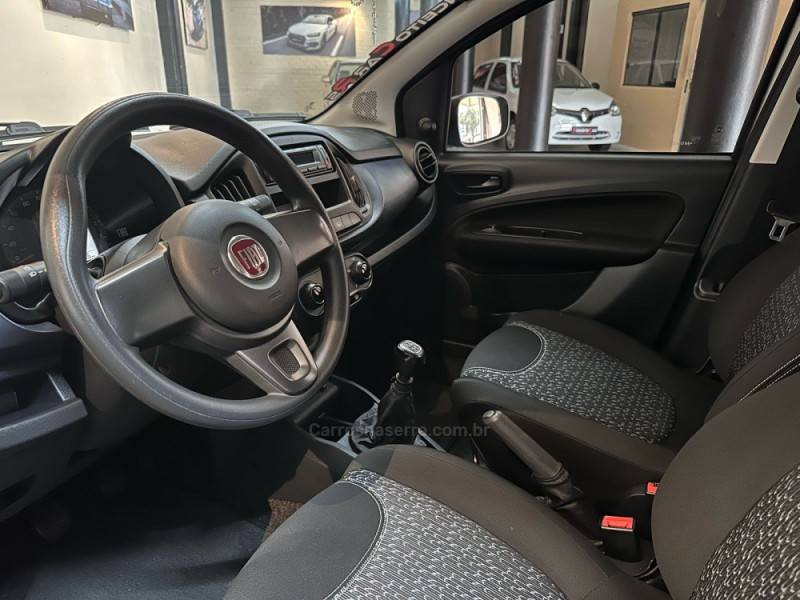 FIAT - UNO - 2021/2021 - Prata - R$ 51.900,00