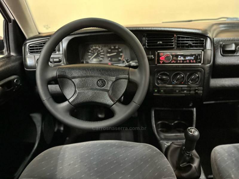 VOLKSWAGEN - GOLF - 2004/1997 - Branca - R$ 33.900,00
