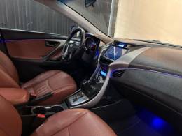HYUNDAI - ELANTRA - 2013/2014 - Prata - R$ 71.900,00