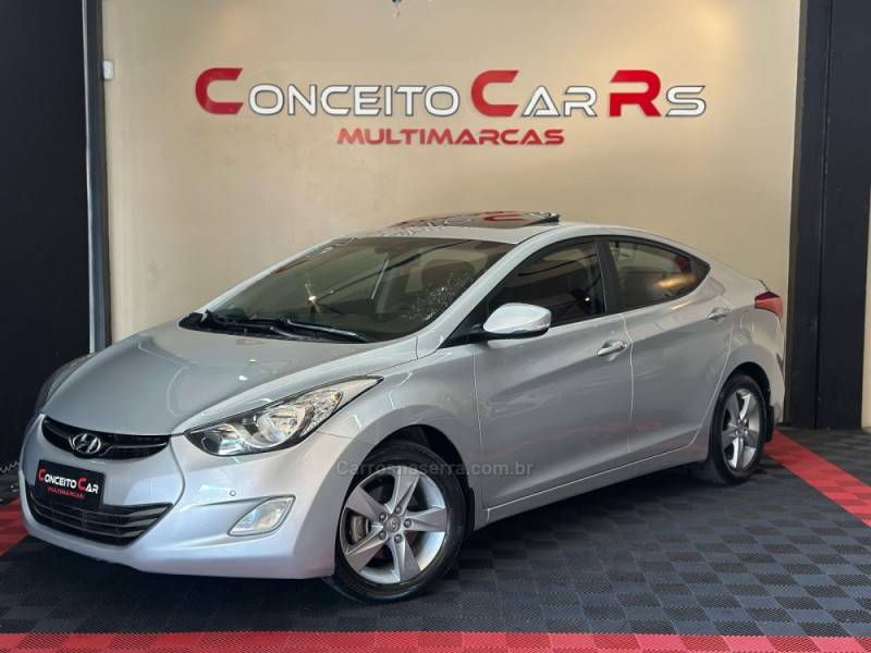 HYUNDAI - ELANTRA - 2013/2014 - Prata - R$ 71.900,00