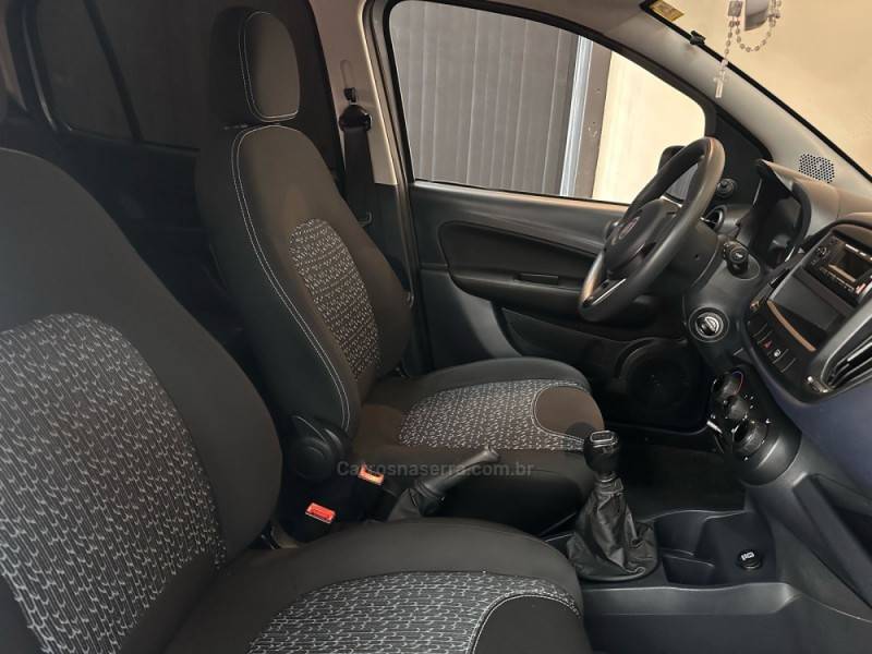 FIAT - UNO - 2021/2021 - Prata - R$ 51.900,00