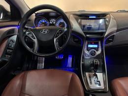 HYUNDAI - ELANTRA - 2013/2014 - Prata - R$ 71.900,00