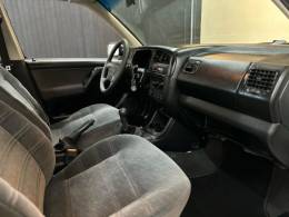 VOLKSWAGEN - GOLF - 2004/1997 - Branca - R$ 33.900,00
