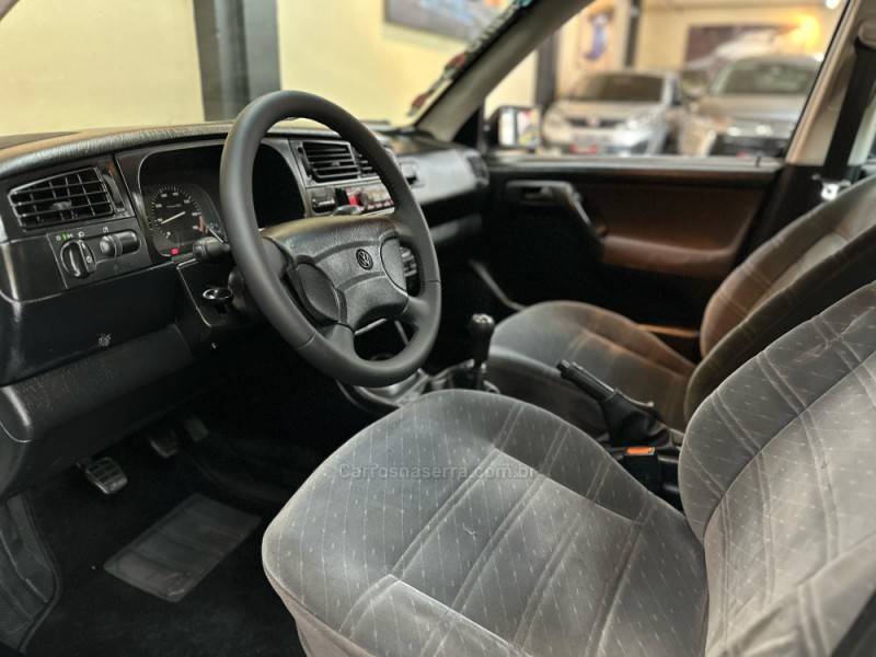 VOLKSWAGEN - GOLF - 2004/1997 - Branca - R$ 33.900,00